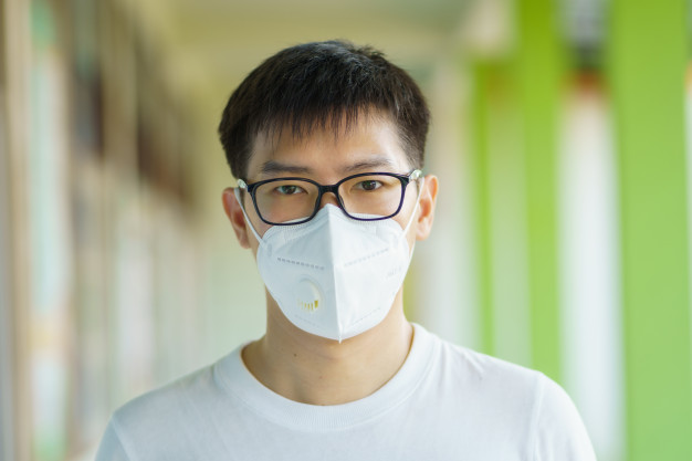 using-respiratory-masks