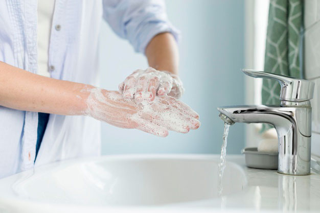 the-healthworker-is-washing-her-hands
